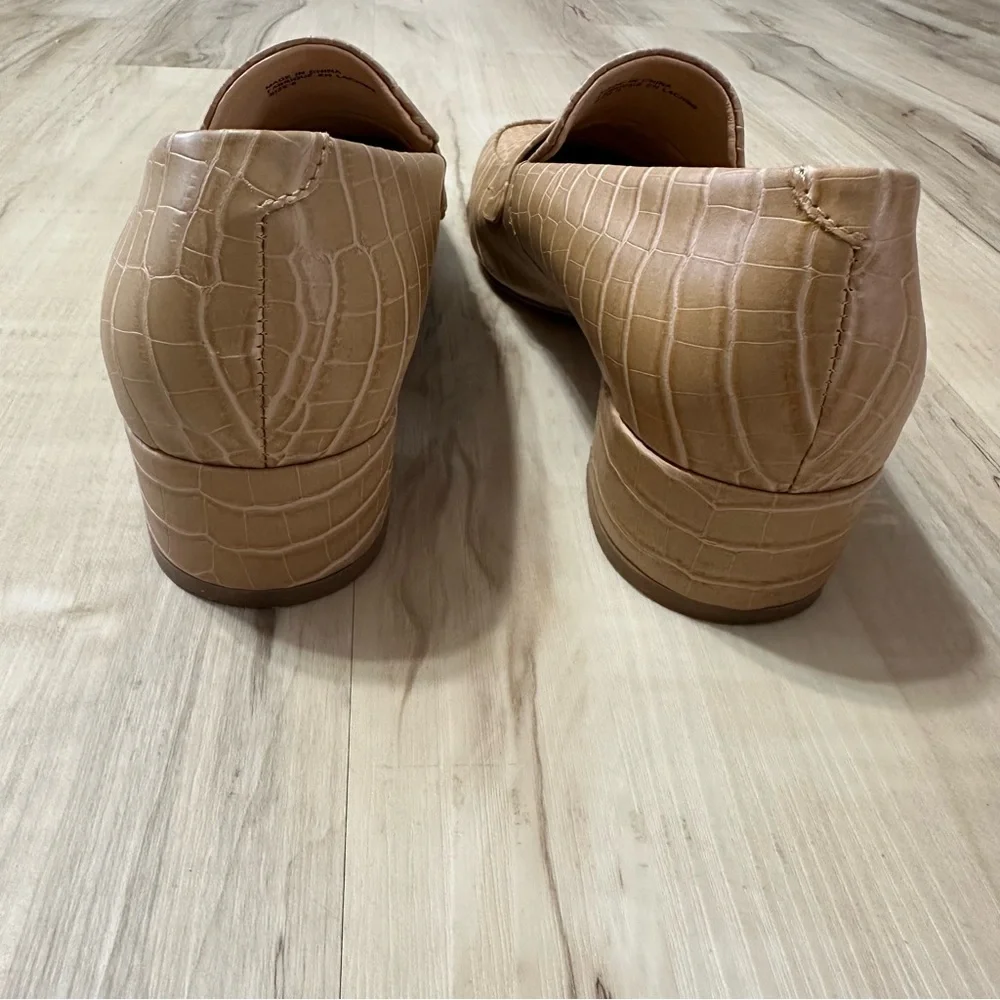 Anthropologie Hadley Block-Heeled Embossed Leather Loafers in Honey Size 8‎
